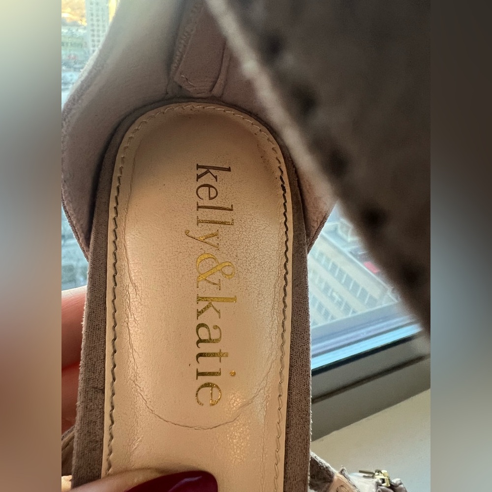 Chic Kelly & Katie Taupe Strappy Heels - Picture 5 of 5
